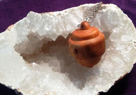 Pendule en bois de chêne pour la radiesthésie ou la voyance - Dharamsala Pendule en bois de chêne pour la radiesthésie ou la voyance - Dharamsala